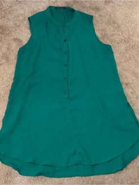 Suzy Shier Teal Green Sleeveless Blouse